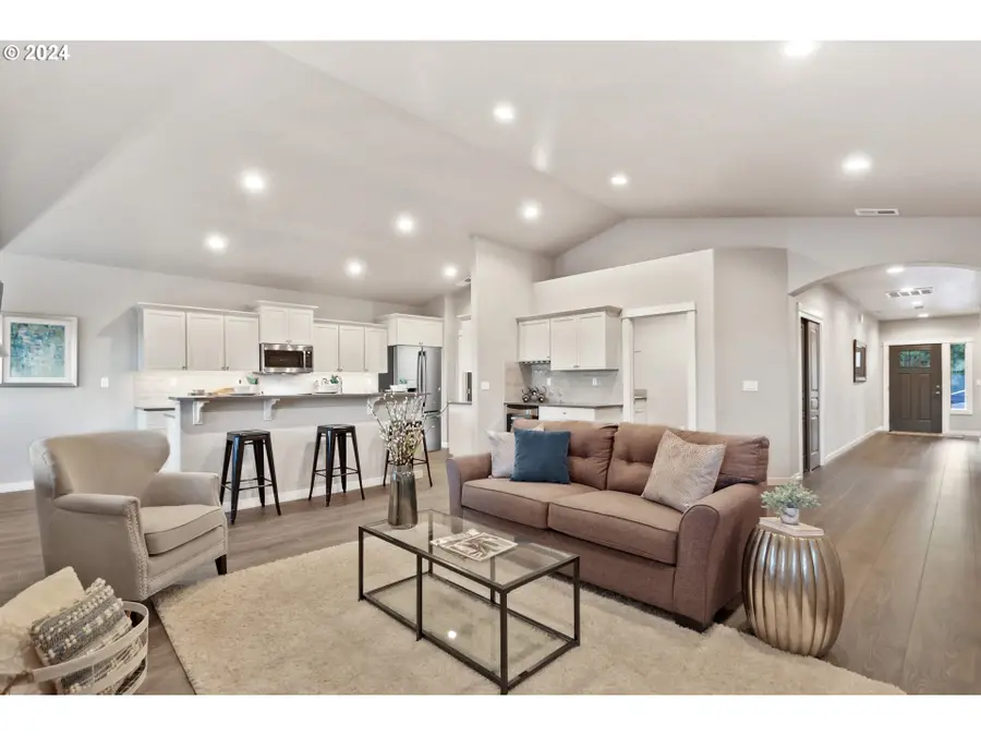 5030 Holly St, Springfield, OR 97478 - Image #2