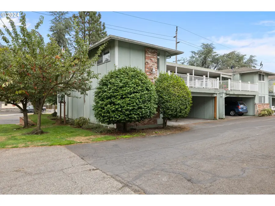 12871 SE Stark St #A16, Portland, OR 97233 - Image #2