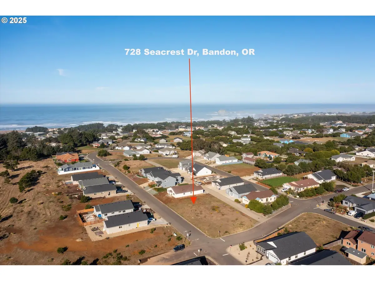 728 Seacrest Dr, Bandon, OR 97411 - Image #1