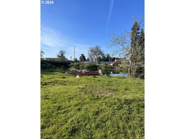 Lot Behind 1590 Ivy, JunctionCity, OR 97448