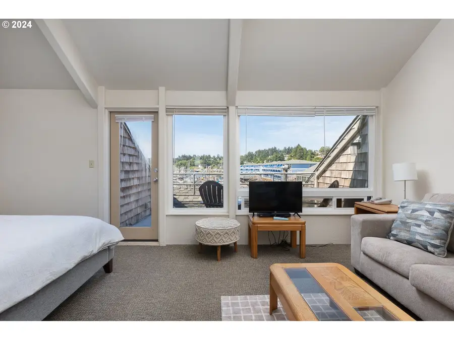 1000 SE Bay Blvd #201/301, Newport, OR 97365 - Image #3