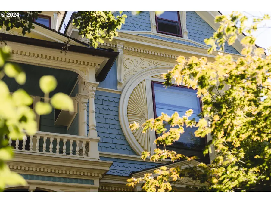 726 NW 22nd Ave, Portland, OR 97210 - Image #2