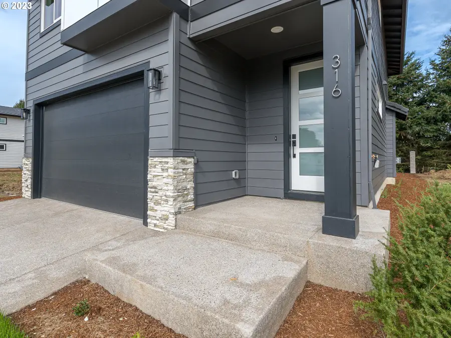 316 Sunday Dr, Creswell, OR 97426 - Image #2