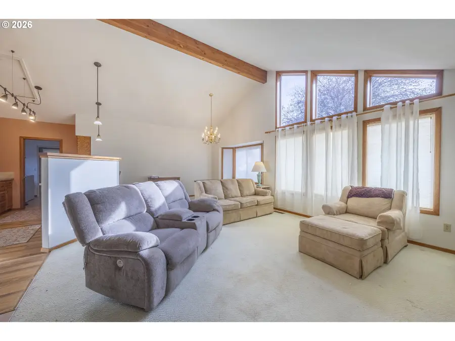 341 Combs Cir, Yachats, OR 97498 - #3