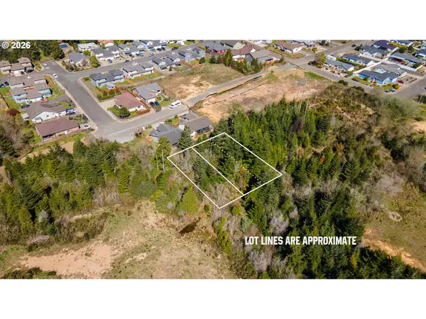 Lot 2024702, CoosBay, OR 97420