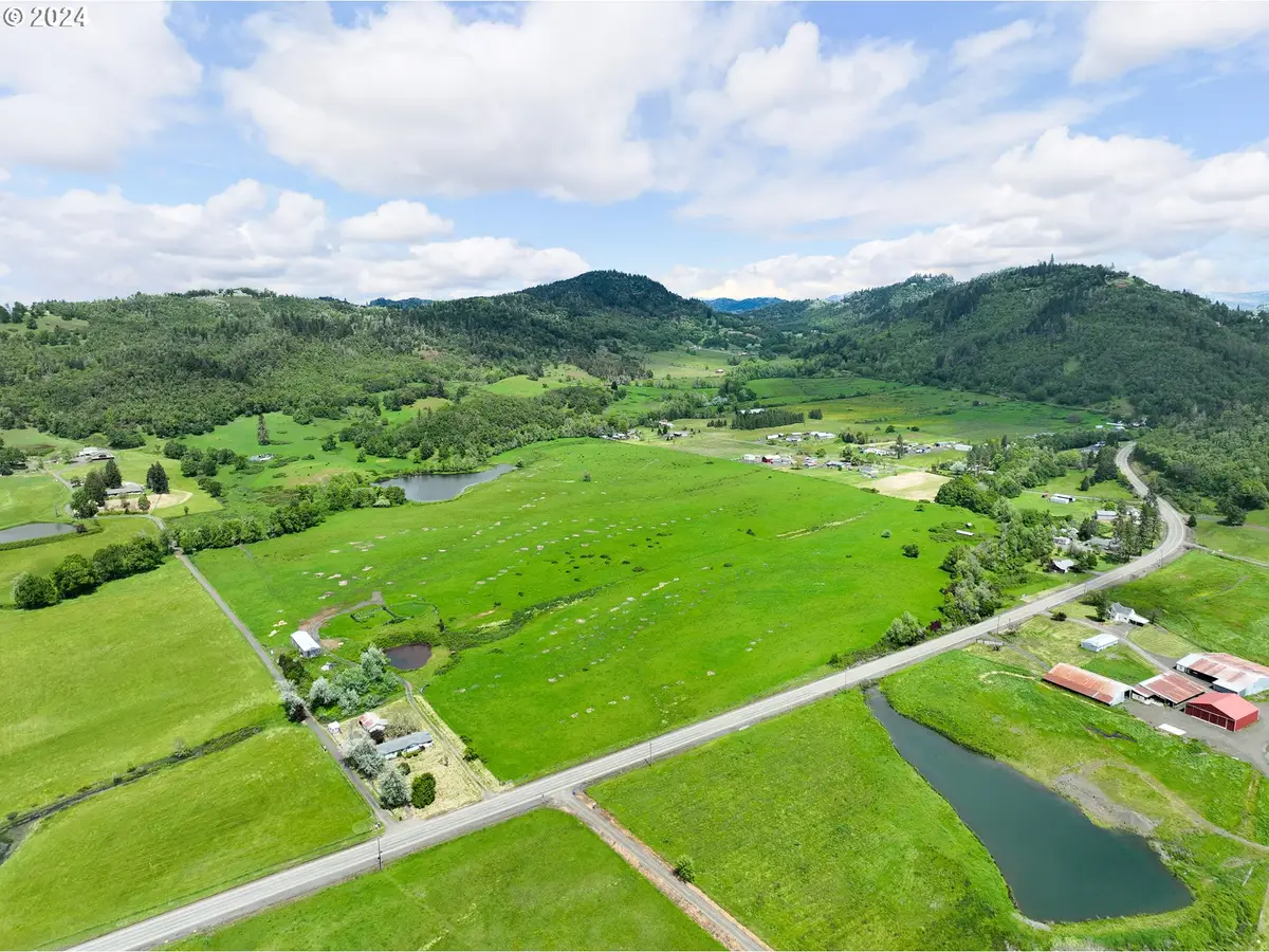 5961 Lookingglass Rd, Roseburg, OR 97470 - Image #1