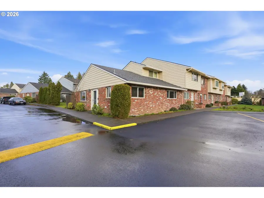 1830 NE Hogan Dr, Gresham, OR 97030 - Image #2