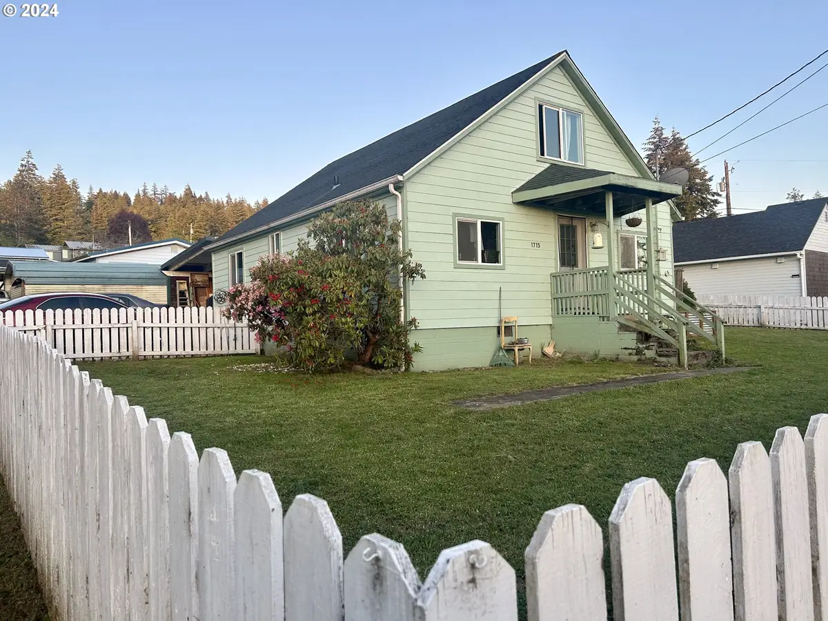 1715 20th St, Myrtle Point, OR 97458 - Image #1