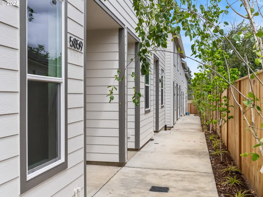 5867 NE Prescott St #6, Portland, OR 97218 - Image #2