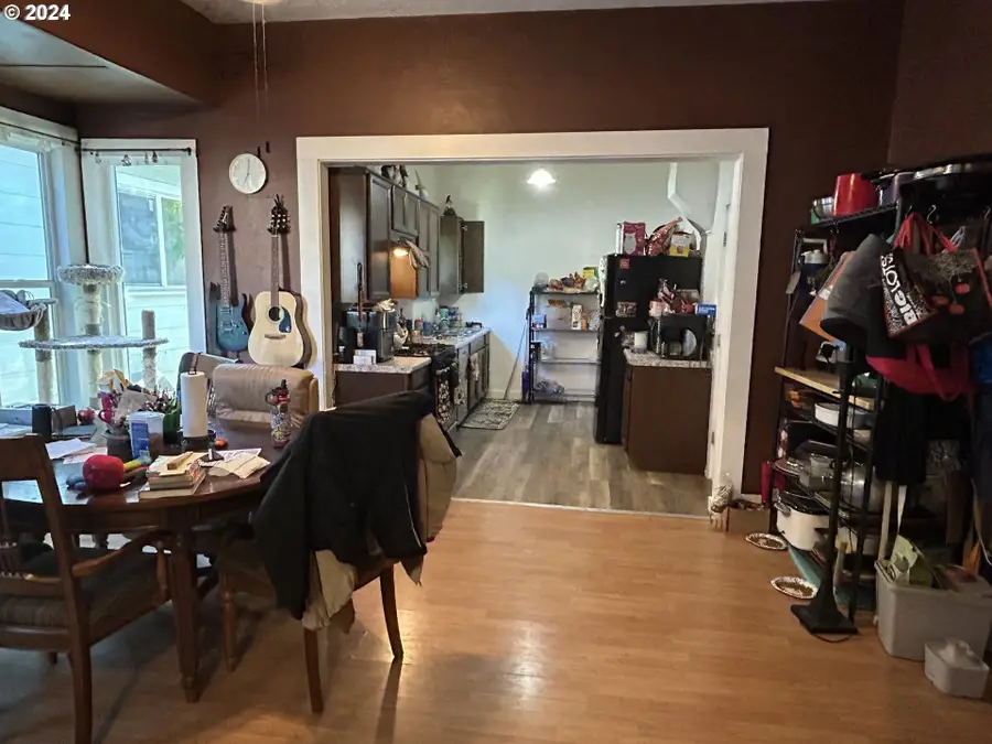 1434 SE Pine St, Roseburg, OR 97470 - Image #3