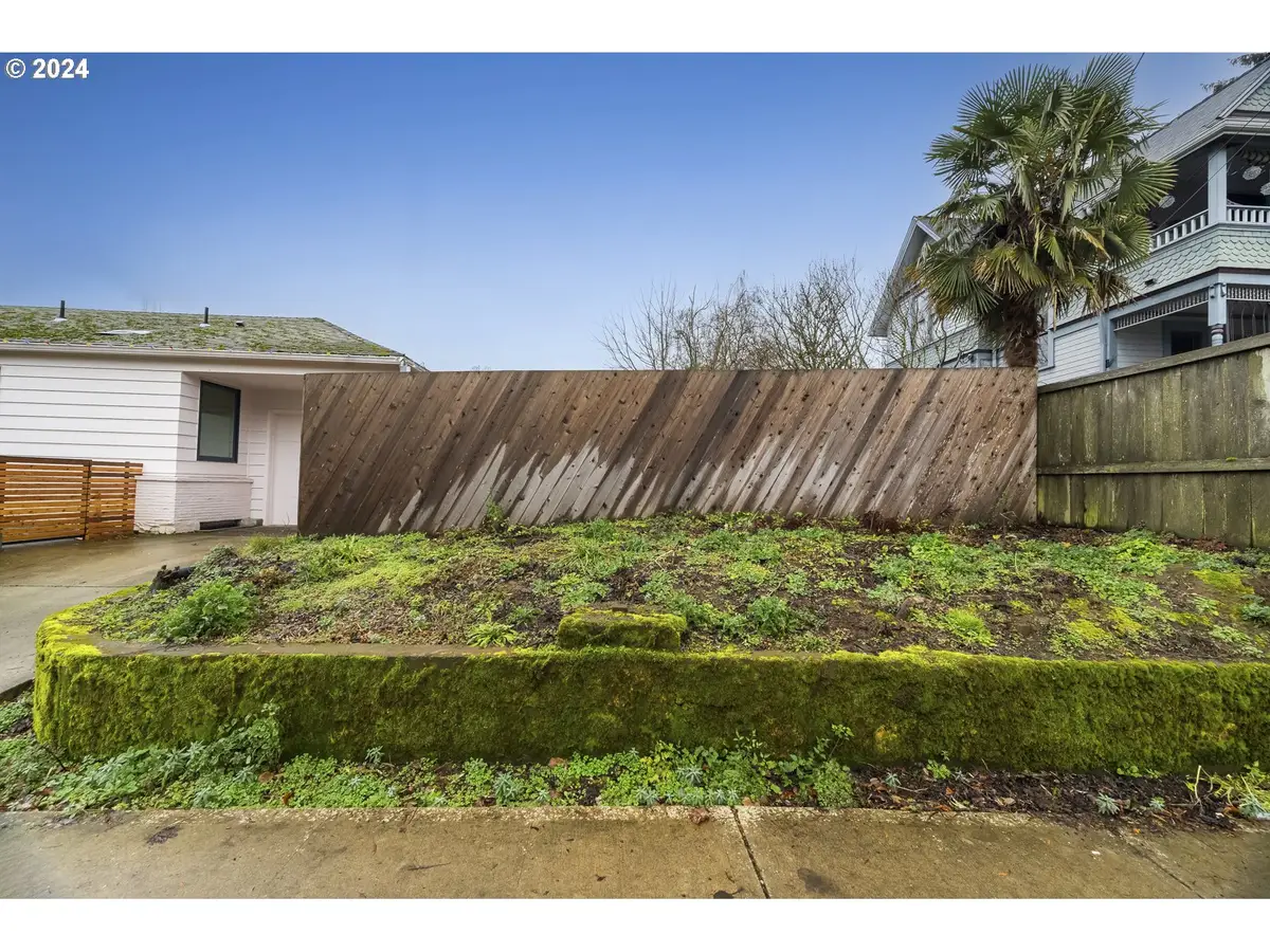 NE 9th Ave, Portland, OR 97212 - Image #1