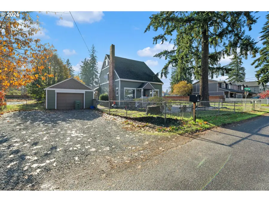 7010 SE Lamphier St, Milwaukie, OR 97222 - Image #2