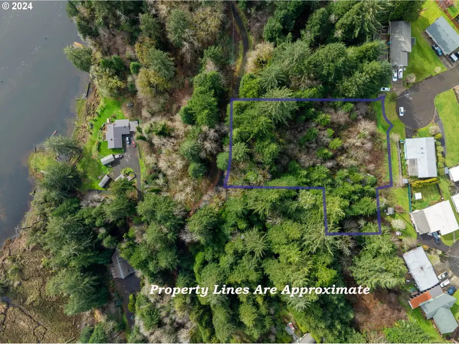 Crestview Dr, Reedsport, OR 97467 - Image #2