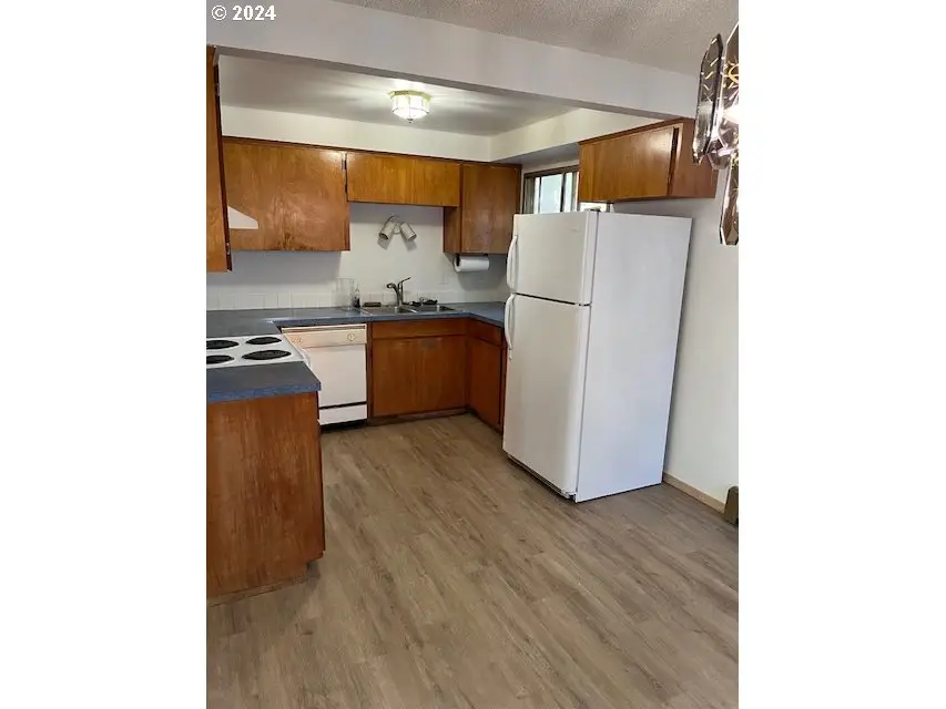 512 S Howard St, Newberg, OR 97132 - Image #3