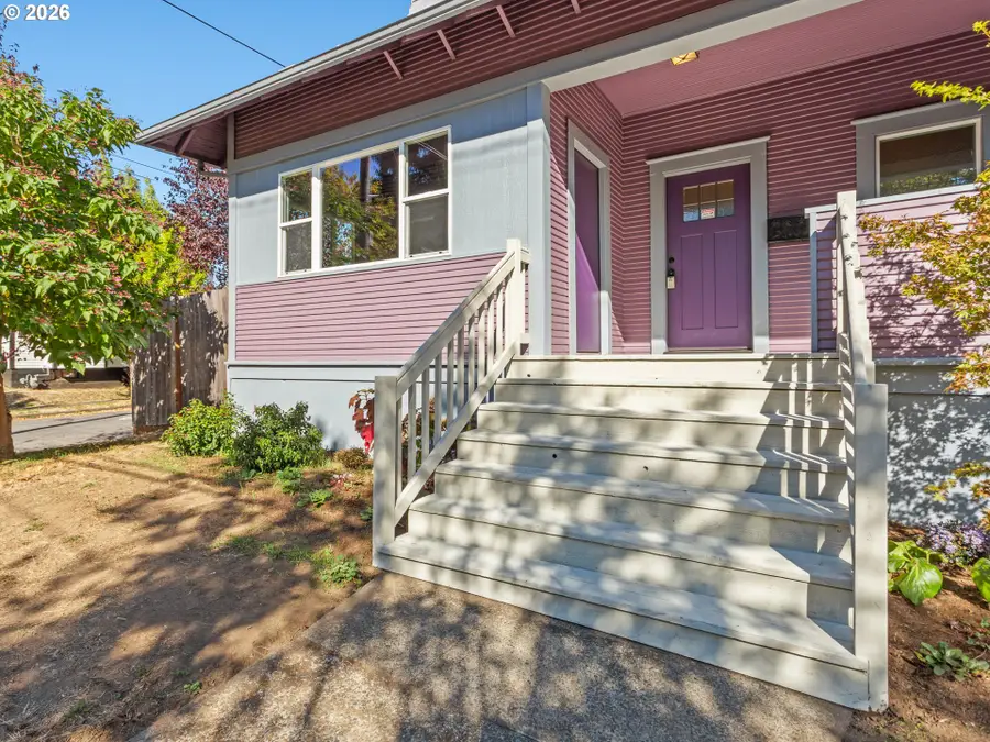 2433 N Emerson St, Portland, OR 97217 - #2