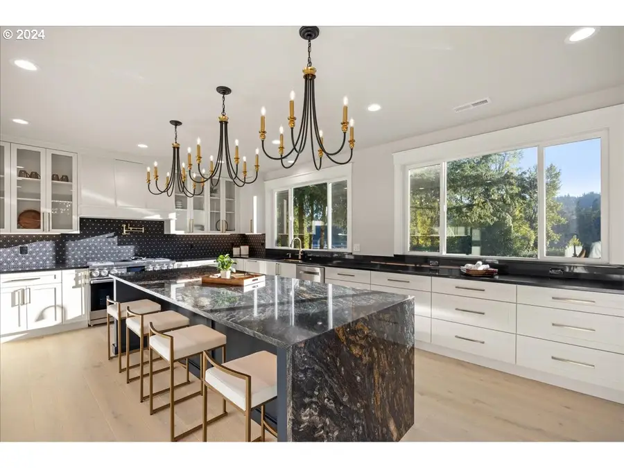 19697 SE Cottonwood St, Milwaukie, OR 97267 - Image #2