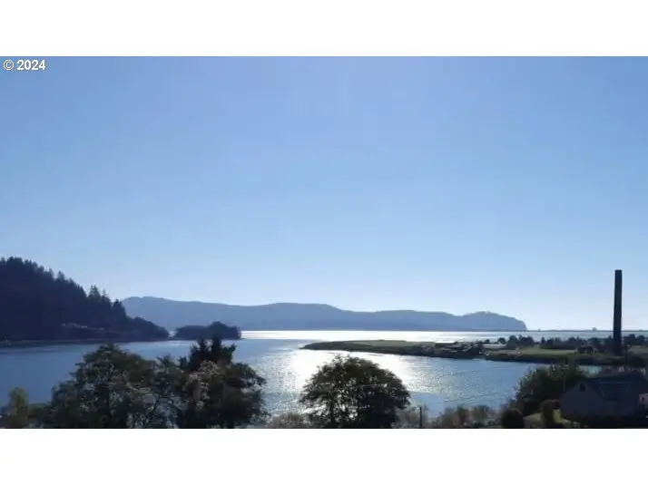 501 E Garibaldi Ave #3, Garibaldi, OR 97118 - Image #1