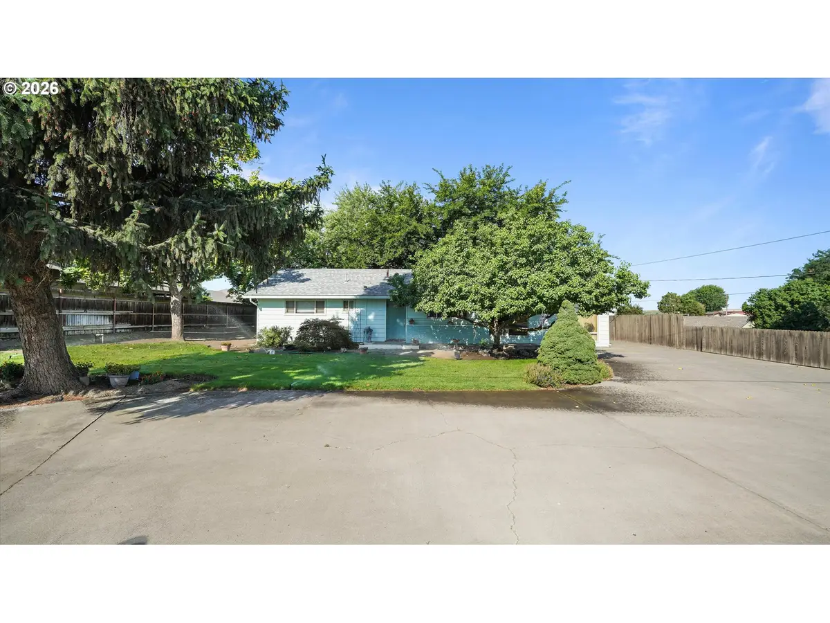 1897 NW 11th St, Hermiston, OR 97838 - #1