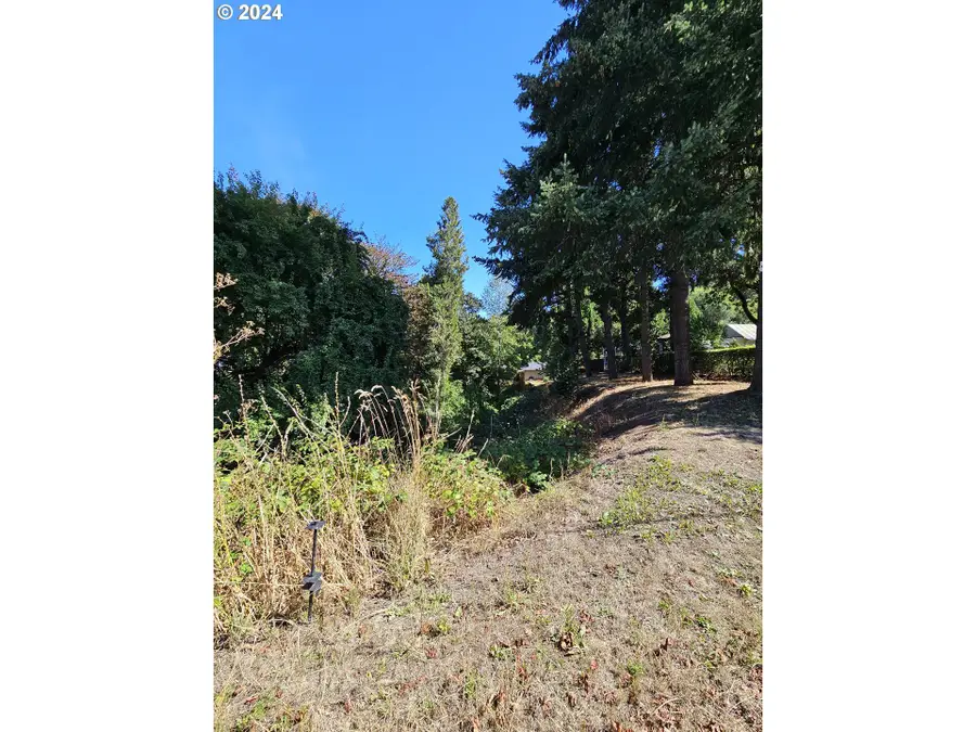 1843 SE Main St, Roseburg, OR 97470 - Image #2