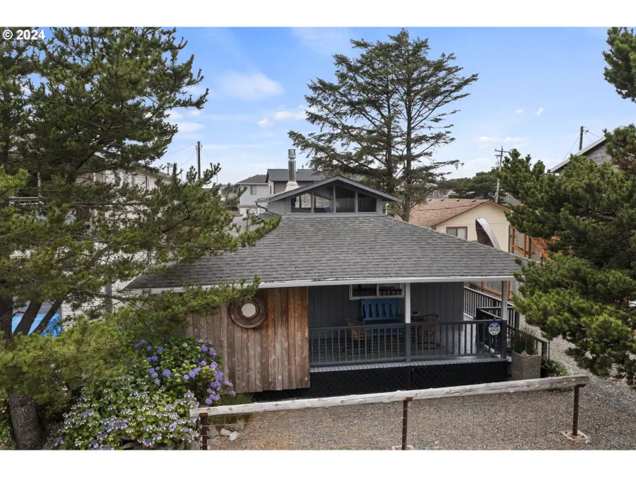 111 S Dolphin St, Rockaway Beach, OR 97136 - Image #2