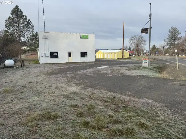 704 E Highway 82, Wallowa, OR 97885