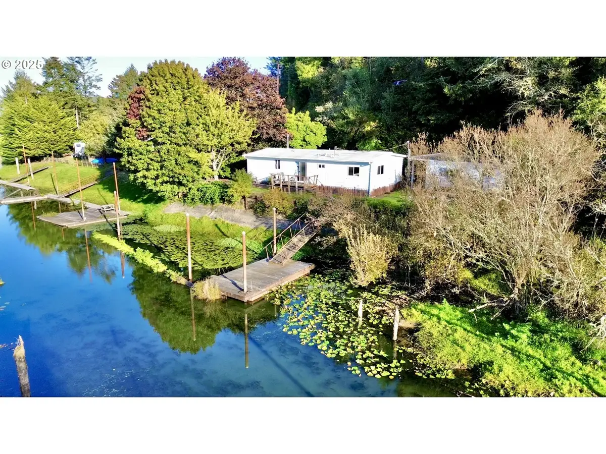 160 Hilltop Dr, Lakeside, OR 97449 - Image #1