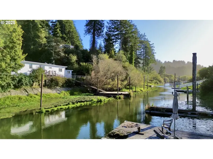 160 Hilltop Dr, Lakeside, OR 97449 - Image #2