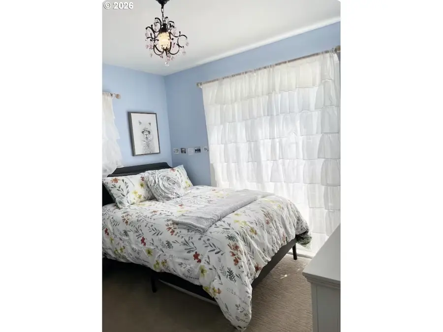 2291 Emerald St, Eugene, OR 97403 - #2