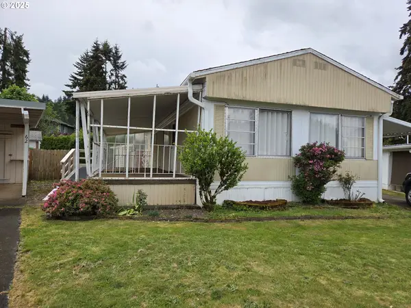 1307 S Water St #62, Silverton, OR 97381