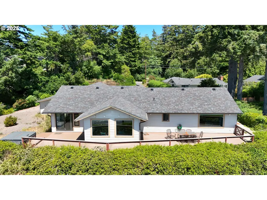 100 Rhododendron Dr, Florence, OR 97439 - Image #2