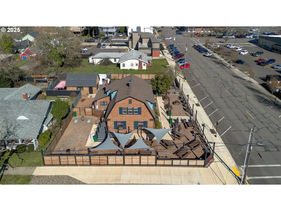 883 SW Church St, Dallas, OR 97338 - #2