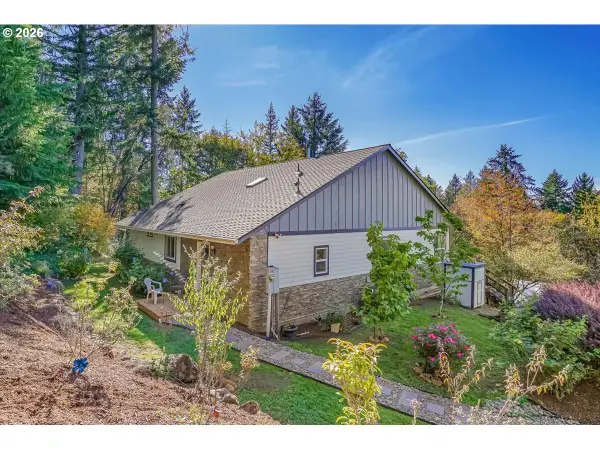 22500 SE Royal Anne Dr, Amity, OR 97101