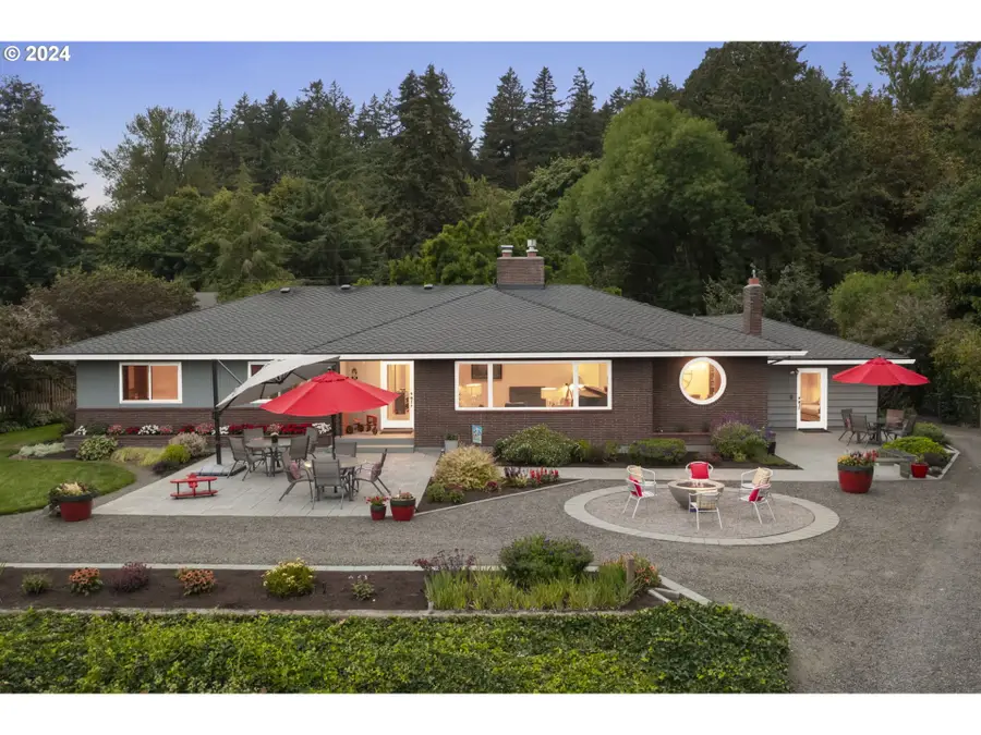 251 Stampher Rd, Northwest Clackamas, OR 97034 - Image #2