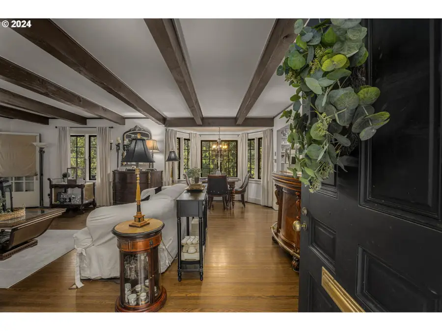 2271 SW Montgomery Dr, Portland, OR 97201 - Image #3