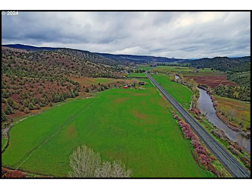 50889 Highway 26, Mount Vernon, OR 97865 - Image #2