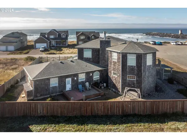 323 SW Madison Ave, Bandon, OR 97411