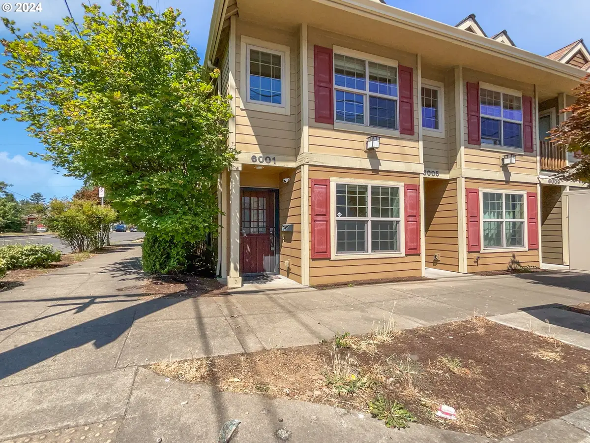 6001 NE Holladay St, Portland, OR 97213 - Image #1