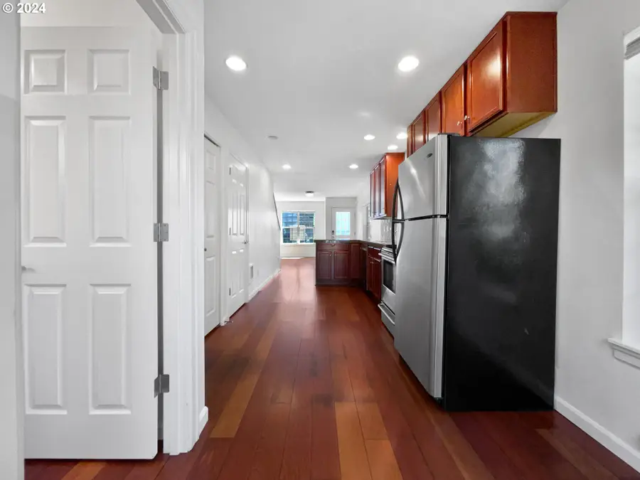 6001 NE Holladay St, Portland, OR 97213 - Image #3