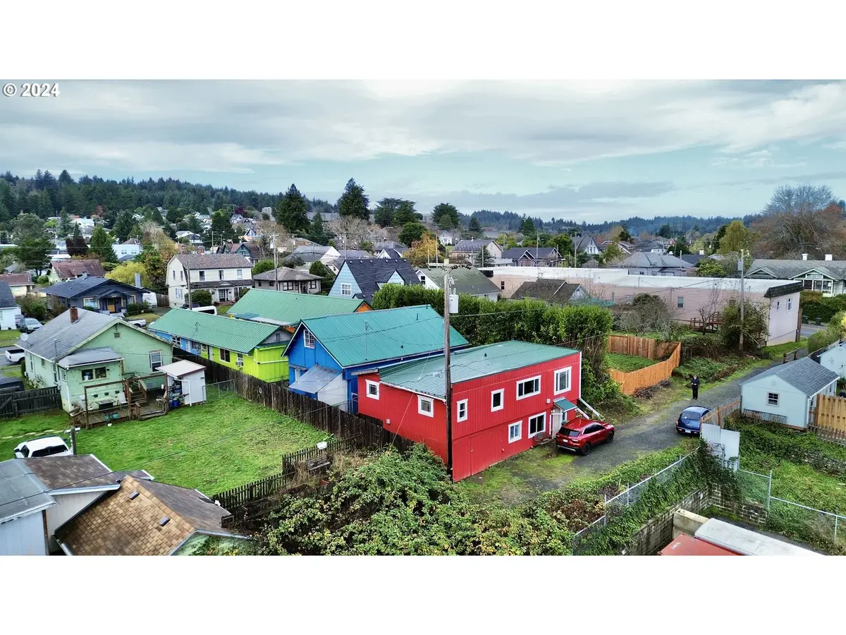 1032 S 4th St, Coos Bay, OR 97420 - Image #1