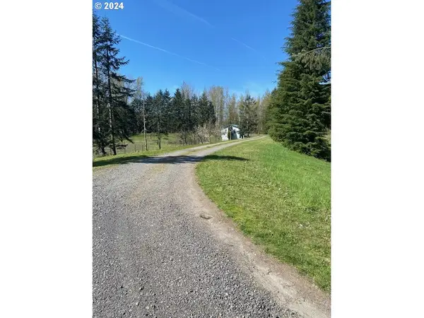 152 Sakari Ln, Kelso, WA 98626