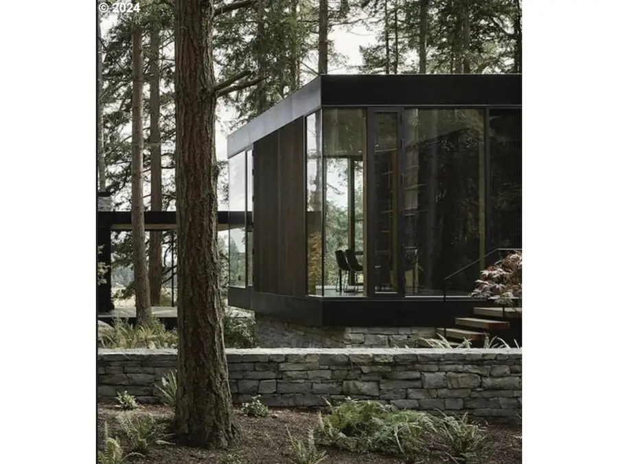 3921 SW Chesapeak Ave, Portland, OR 97239 - Image #2