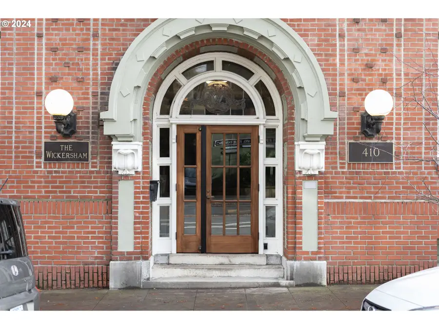 410 NW 18th Ave #502, Portland, OR 97209 - Image #2