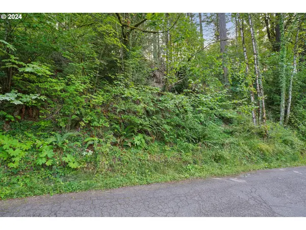 W Side 841 Nw Greenlea Rd, Portland, OR 97035