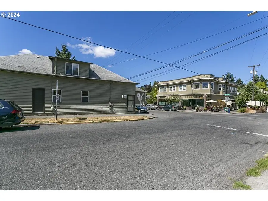 6838 SE Belmont St, Portland, OR 97215 - Image #3