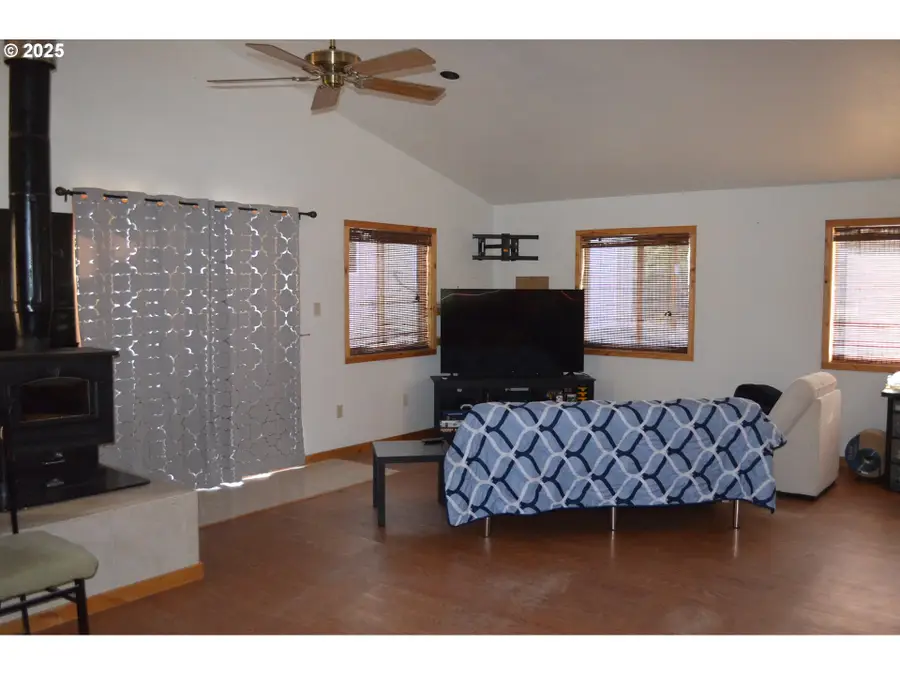 132860 Hwy 97, Crescent, OR 97733 - #3