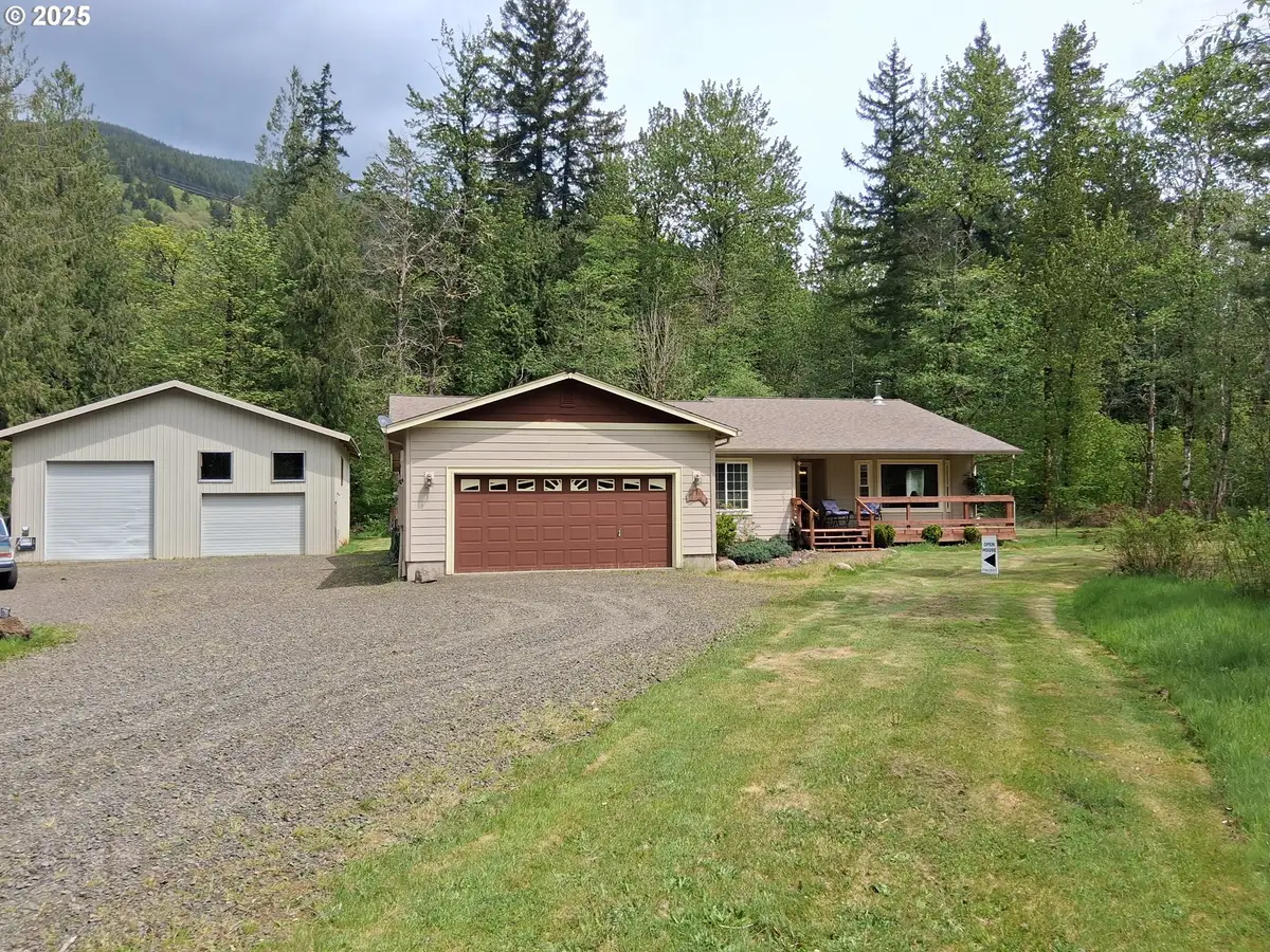 22118 E Yakima Ln, Rhododendron, OR 97049 - Image #1