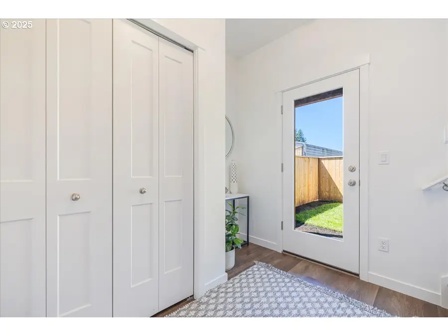 351 SE Shetterly Dr, Dallas, OR 97338 - Image #3