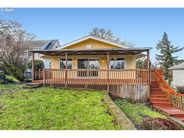 174 S 6th St, StHelens, OR 97051