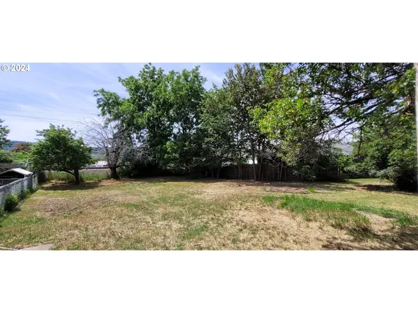 1904 E N Ave, LaGrande, OR 97850