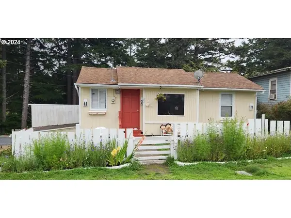 525 N Main St, CoosBay, OR 97420